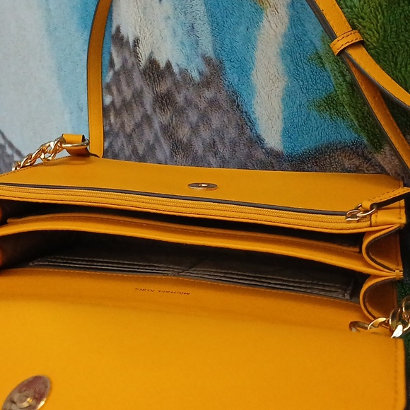 Authentic Michael Kors Saffiano Crossbody Bag - Picture 8 of 10